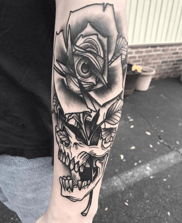 War of the Roses Best Tattoo & Piercing Shop & Tattoo